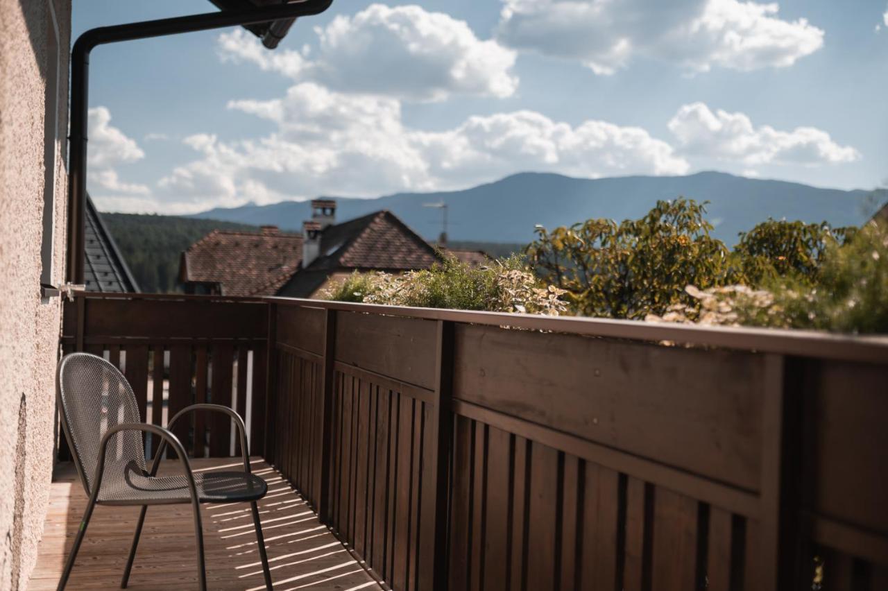 Hotel Gasthof Jochele Falzes Exterior photo